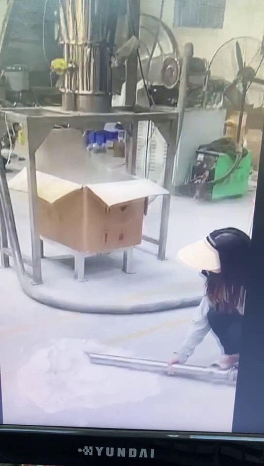 噸包粉料自動上料篩分一體機